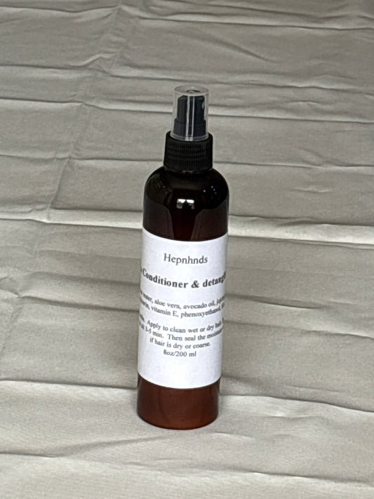 Leave-in conditioner/detangling spray